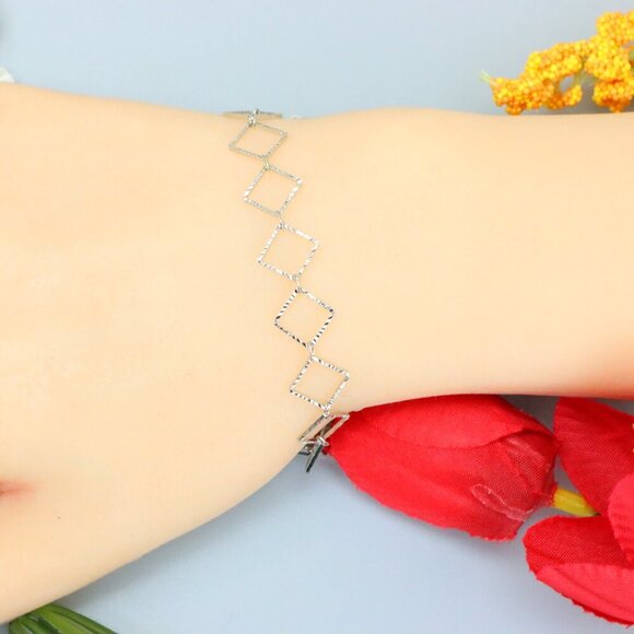 "Elegant & Trendy Bracelet, A Perfect Gift for Women, Thoughtful, EVCH1701 - Picture 6 of 10